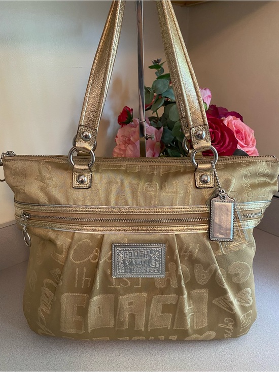 Coach Handbags - Coach Poppy Story Patch Glam Tote